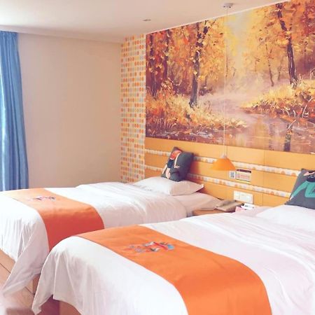 Jinhu  Pai Hotel Huiam Jinghenggu Plaza מראה חיצוני תמונה