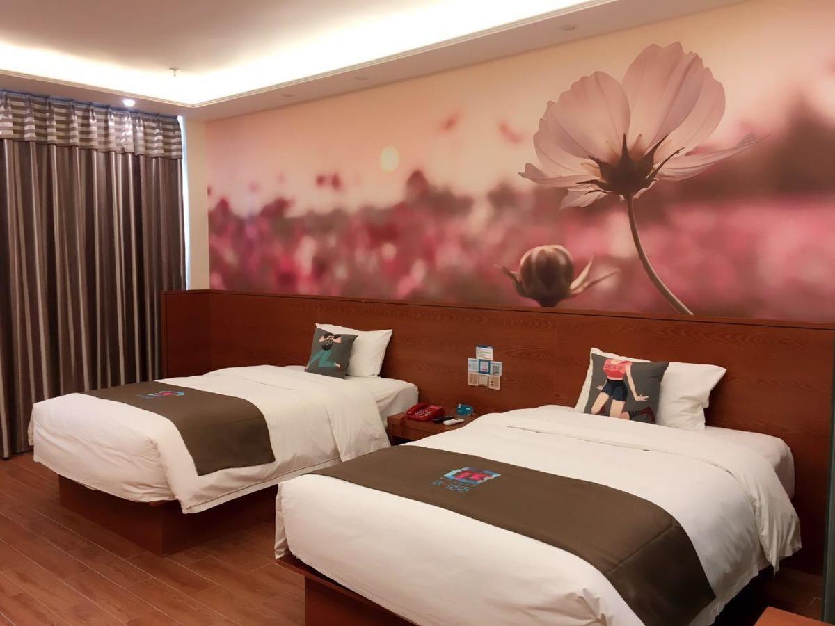 Jinhu  Pai Hotel Huiam Jinghenggu Plaza מראה חיצוני תמונה