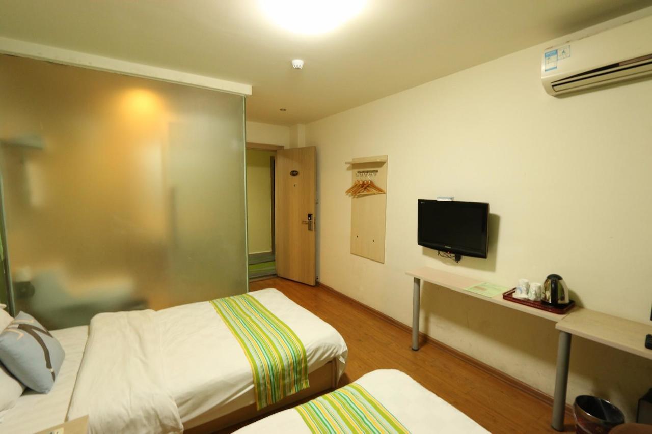 Jinhu  Pai Hotel Huiam Jinghenggu Plaza מראה חיצוני תמונה