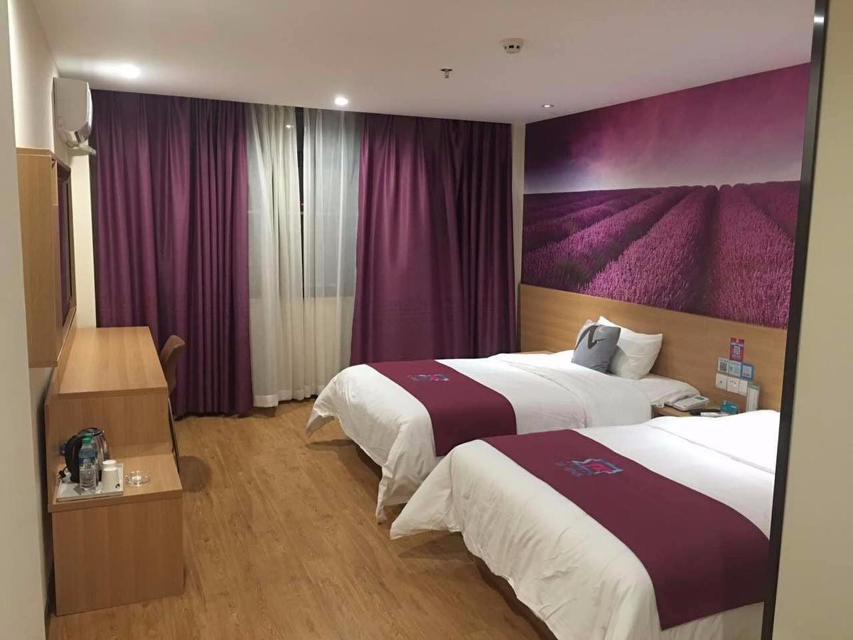 Jinhu  Pai Hotel Huiam Jinghenggu Plaza מראה חיצוני תמונה