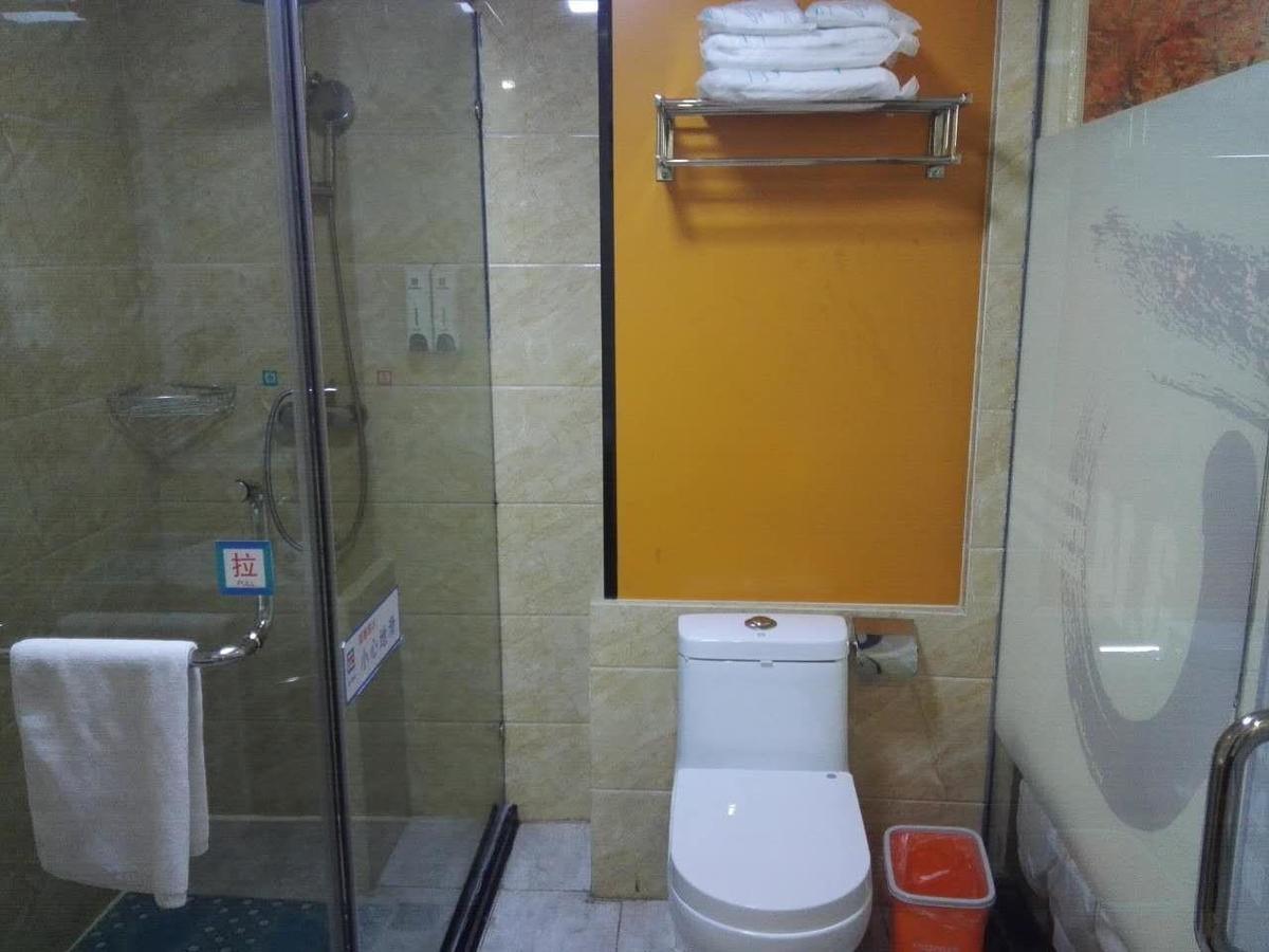 Jinhu  Pai Hotel Huiam Jinghenggu Plaza מראה חיצוני תמונה