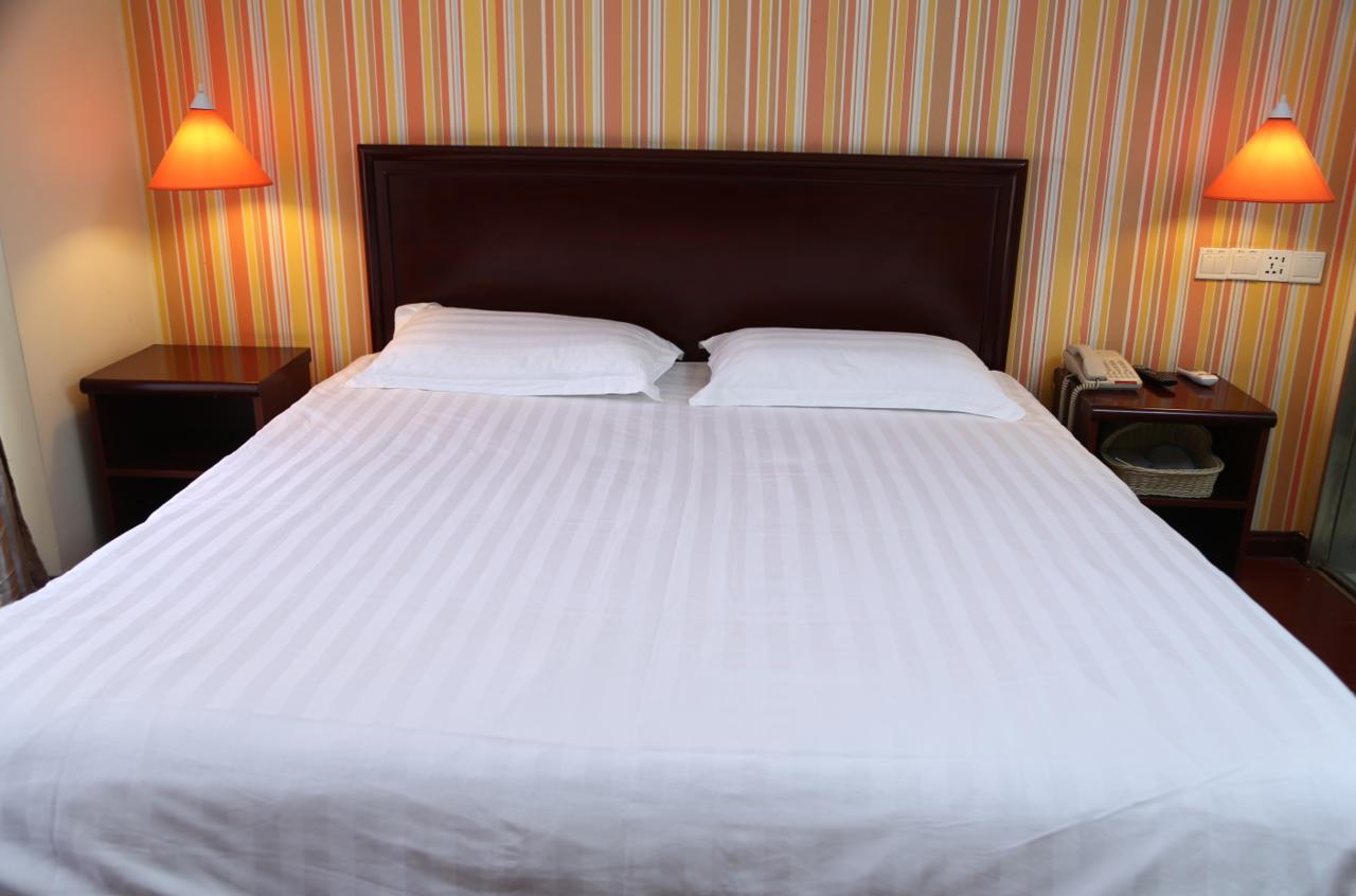 Jinhu  Pai Hotel Huiam Jinghenggu Plaza מראה חיצוני תמונה