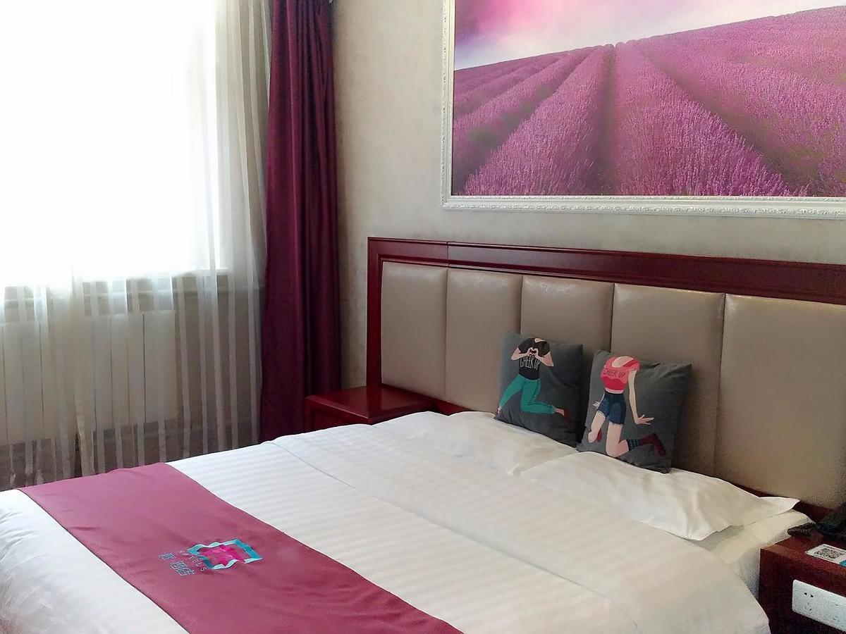 Jinhu  Pai Hotel Huiam Jinghenggu Plaza מראה חיצוני תמונה